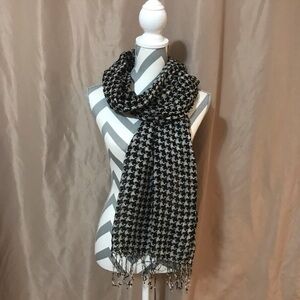 Shear houndstooth oversized scarf